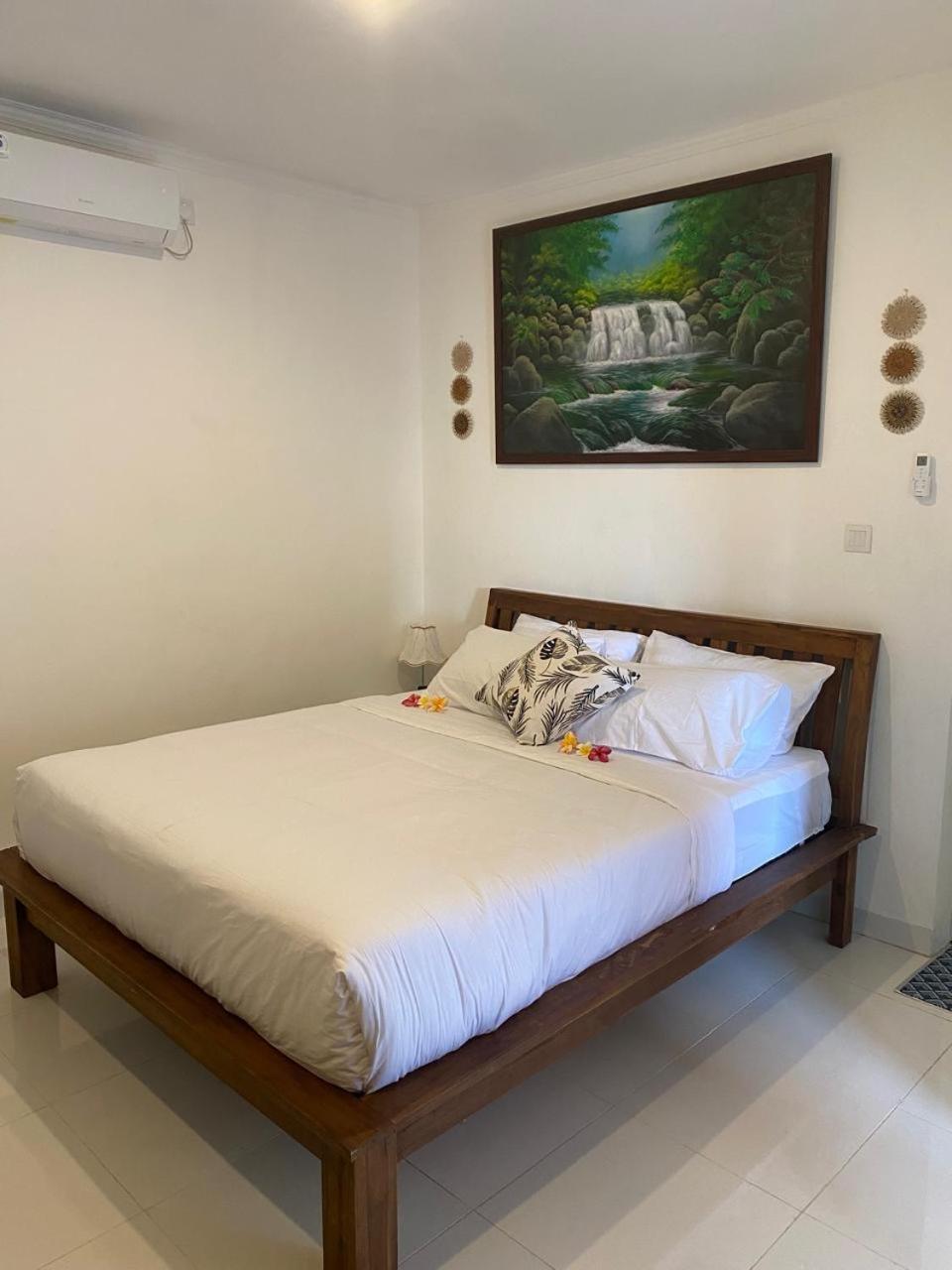 Manis Guest House Seminyak Kültér fotó
