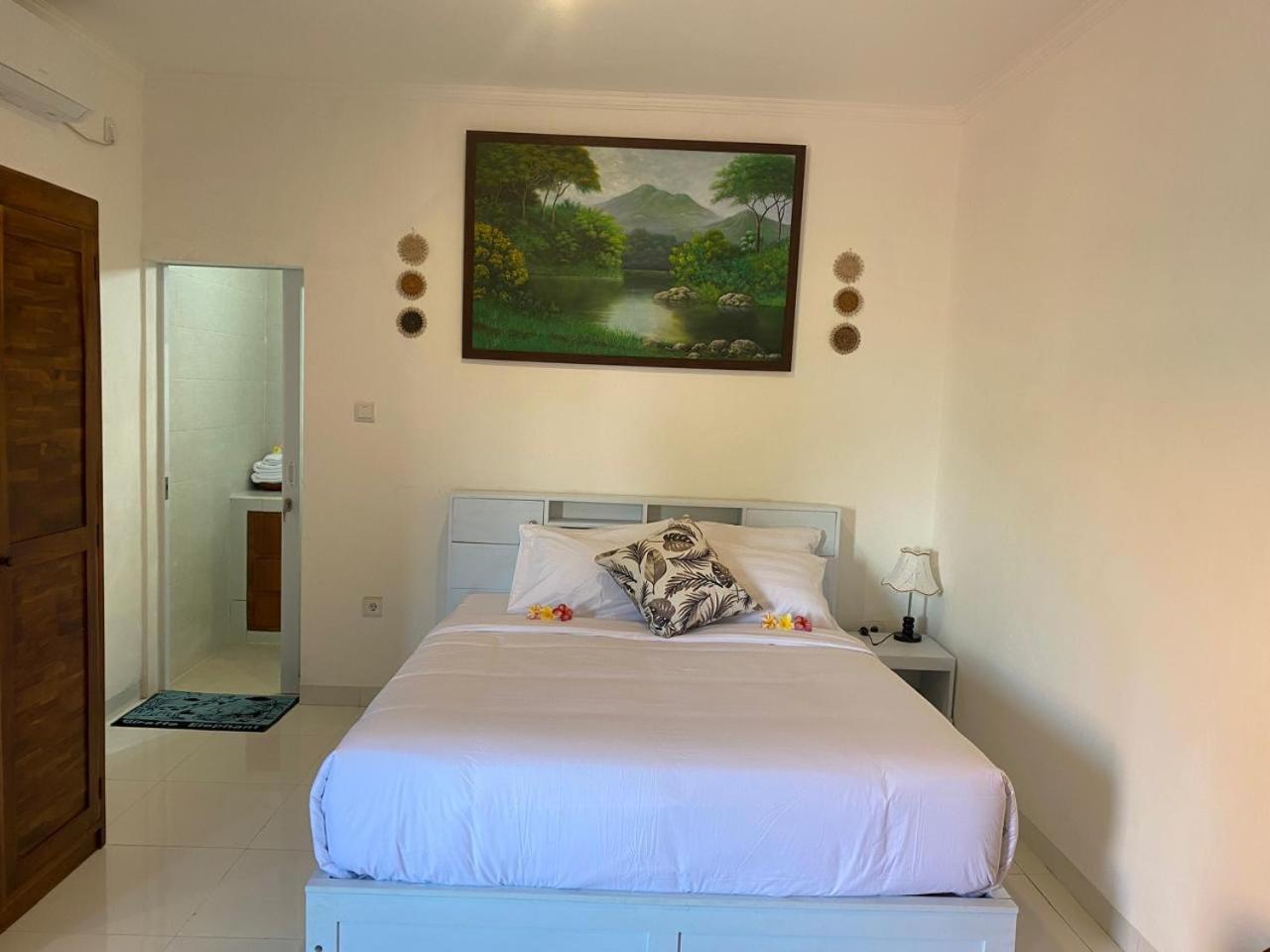 Manis Guest House Seminyak Kültér fotó